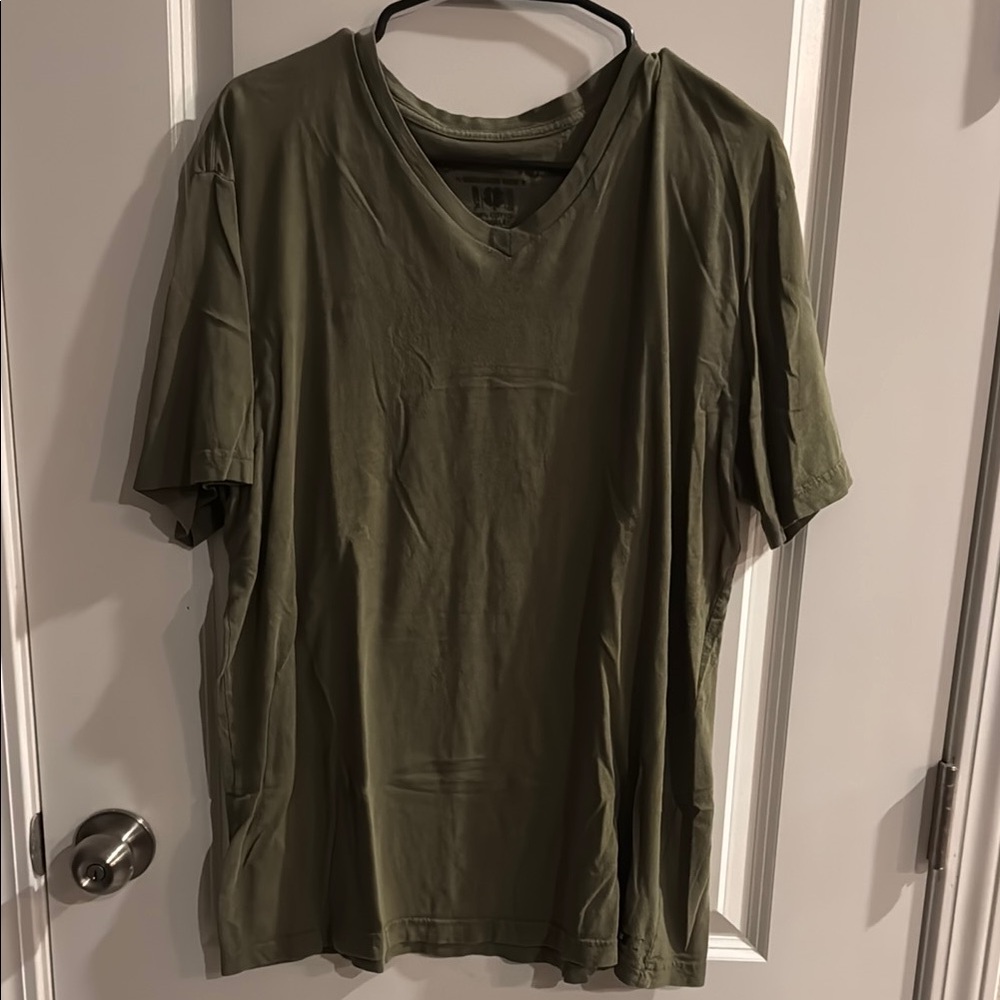 Lucky Brand Men's Olive V-Neck Short Sleeve Shirt